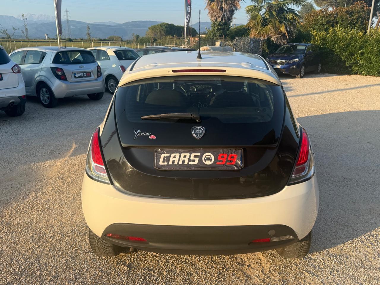 Lancia Ypsilon 0.9 TwinAir 85 CV 5 porte Metano Ecochic Elefantino