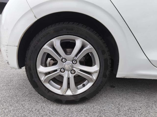PEUGEOT 208 1° serie 1.6 e-HDi 92 CV Stop&Start 5 porte Allure