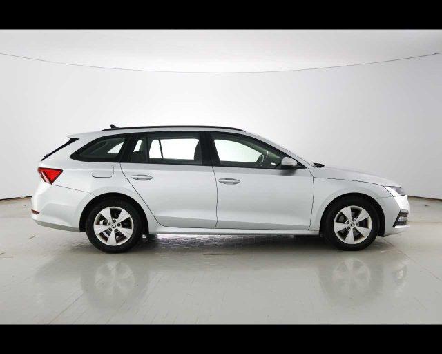 SKODA Octavia 2.0 TDI EVO SCR 150 CV DSG Wagon Executive