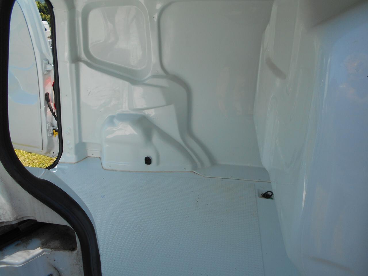 FORD TRANSIT COURIER 1.0 VAN ALLESTITO COVER PER ALIMENTI E MEDICINALI