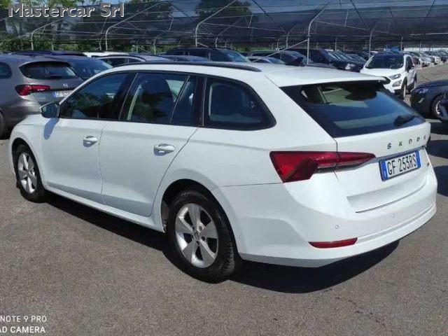 SKODA Octavia Octavia Wagon 1.0 e-tec Executive dsg -. GF253RS