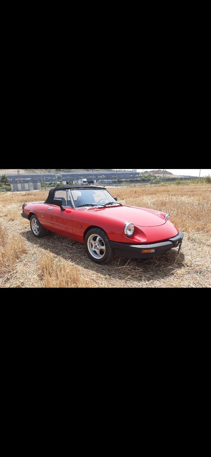 Alfa Romeo Spider 2.0