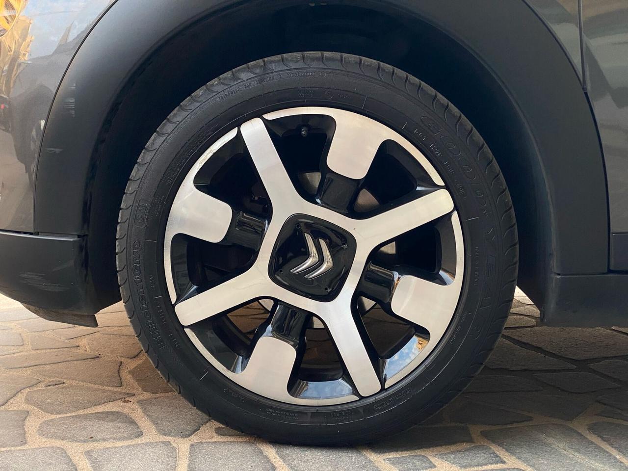 Citroen C4 Cactus 1.5 BlueHDi 100 S&S Shine