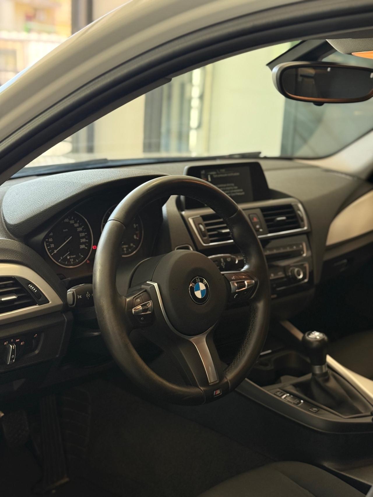Bmw 116 116d 5p. Business