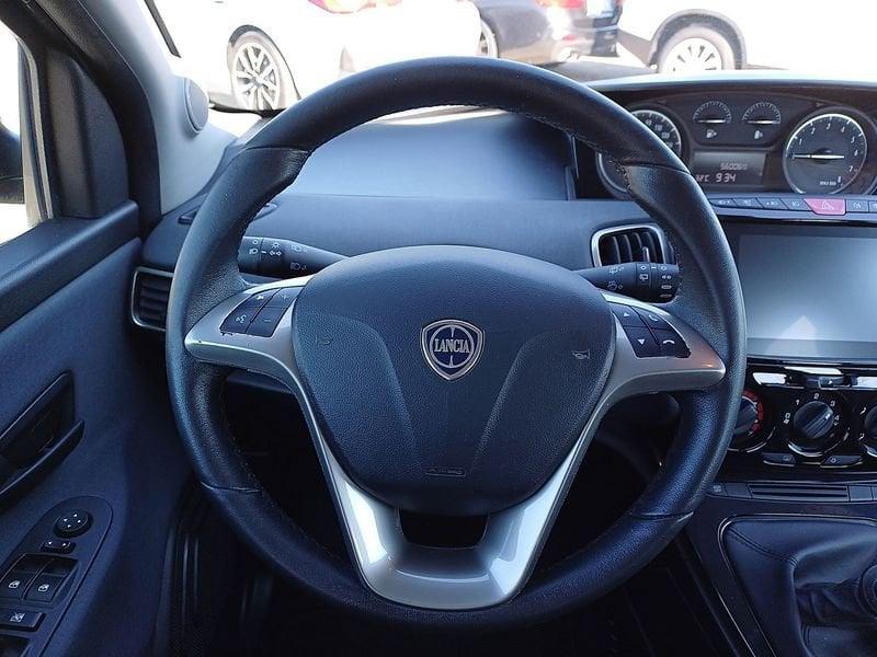 Lancia Ypsilon 1.0 firefly hybrid Gold s&s 70cv 5p.ti
