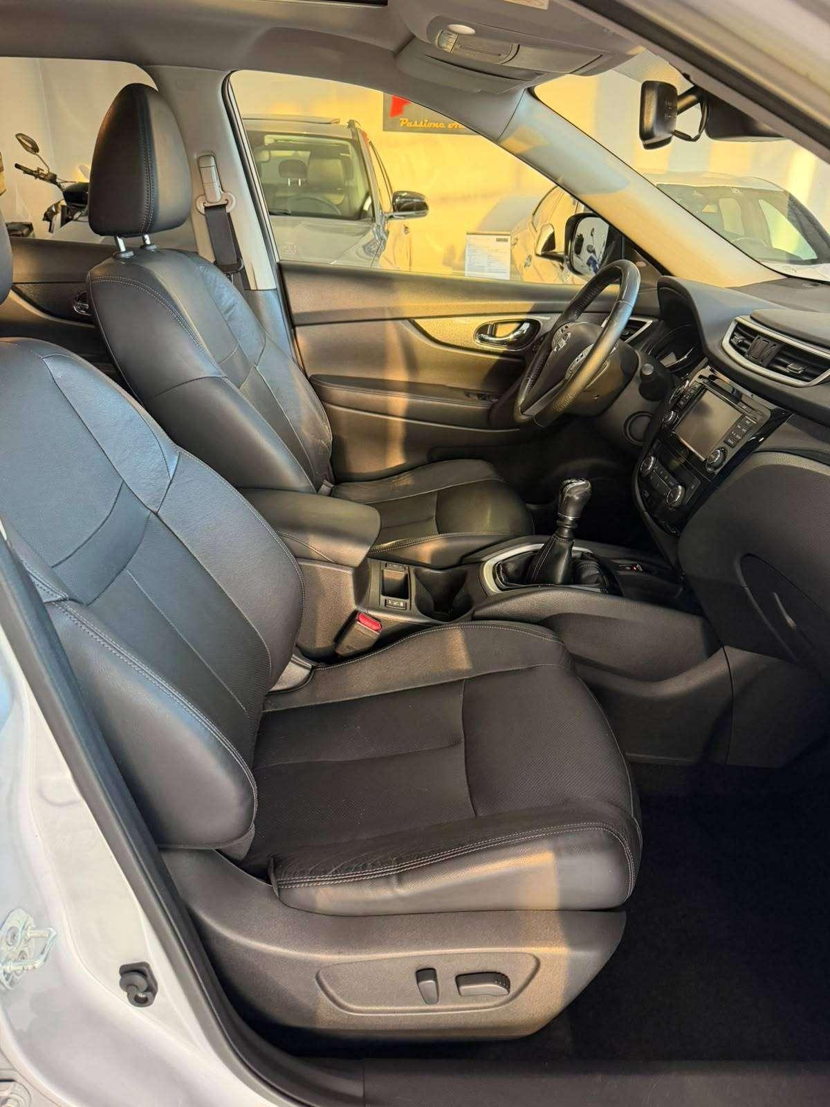 Nissan X-Trail X-Trail III 1.6 dci Tekna 2wd E6 +