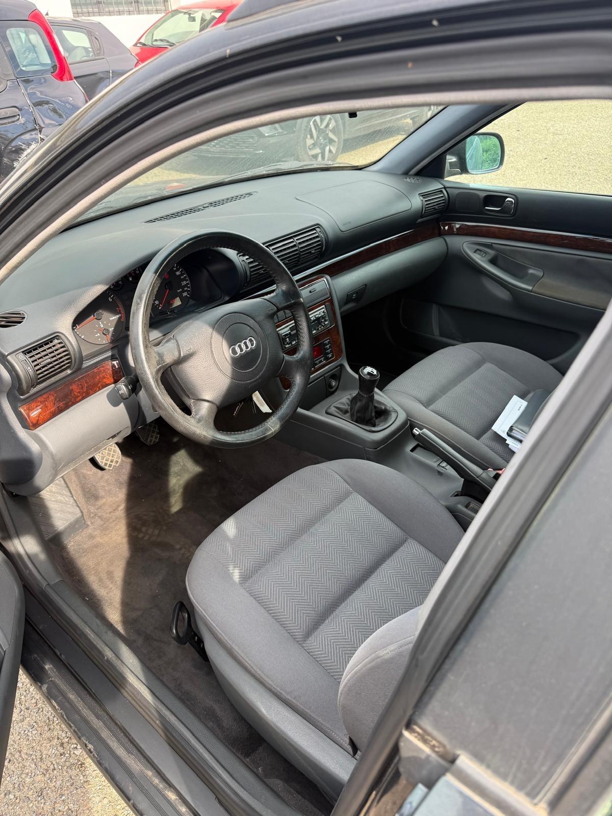 Audi A4 1.8 Turbo 20V cat Avant