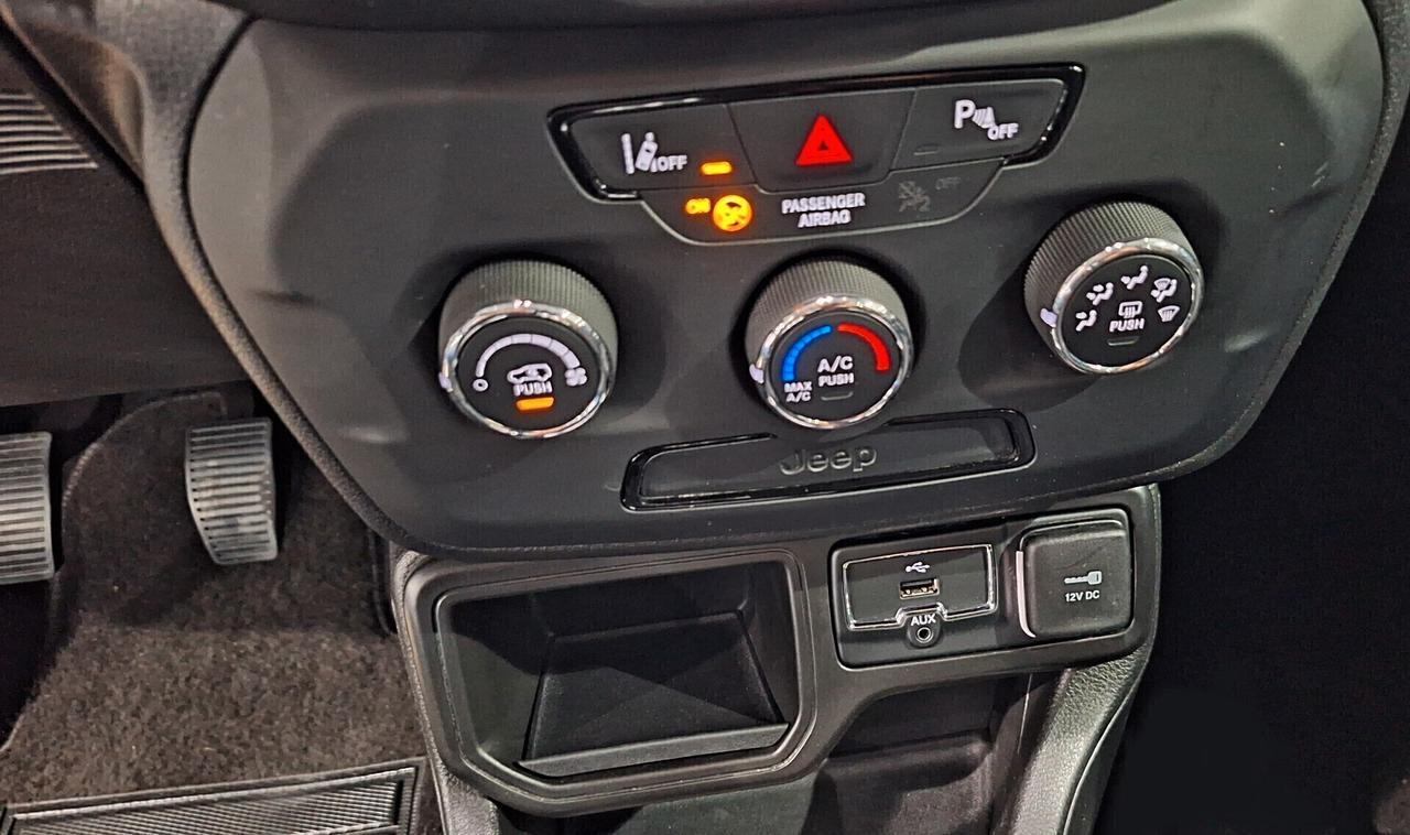 Jeep Renegade 1.6 Mjt TOTAL BLACK MET 22.928 Km
