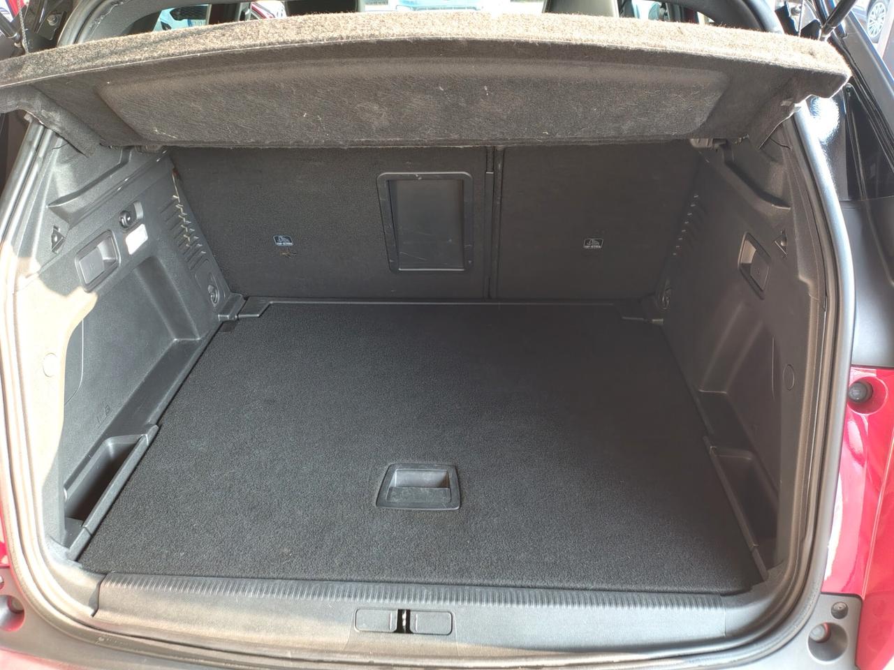 Peugeot 3008 BlueHDi 130 S&S EAT8 Allure