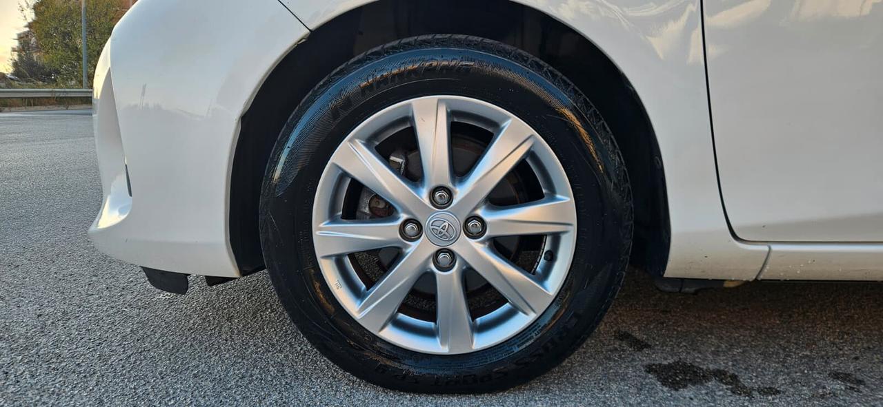 Toyota Yaris 1.4 D-4D 5 porte Lounge