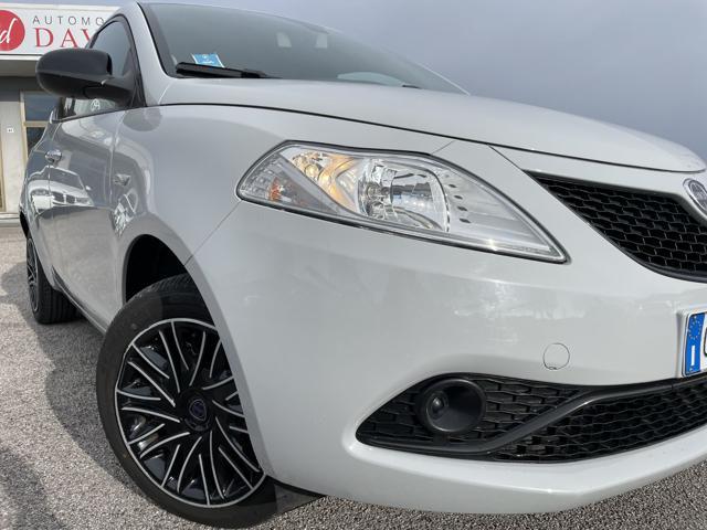 LANCIA Ypsilon 1.2 69 CV 5 porte S&S Gold