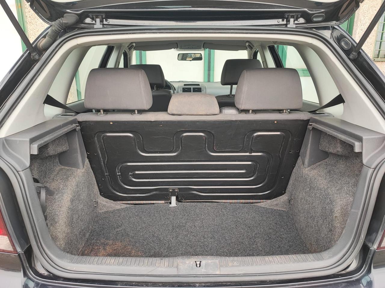 Volkswagen Polo 1.2 BENZINA NEOPATENTATI 5 PORTE 2005