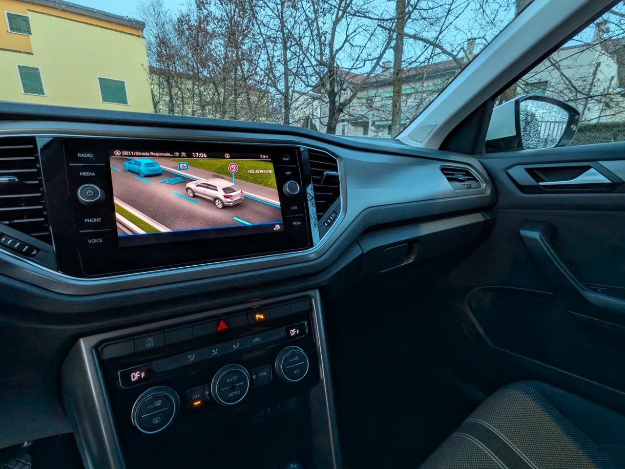 Volkswagen T-Roc 1.5 TSI 150cv ACT Unico Pr.