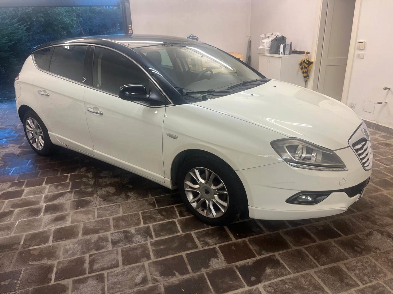 Lancia Delta 1.6 MJT DPF Gold