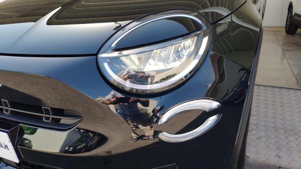 Fiat 600 Hybrid 1200 cc 100 CV C. Automatico km 0