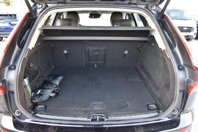 VOLVO XC60 B4 (d) AWD Geartronic Momentum Pro