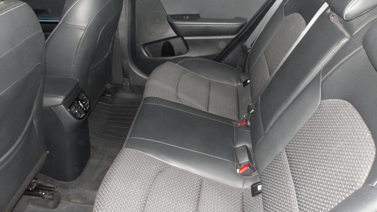 KIA XCEED 1.6 HYBRID-AUTO-RETROC-PREZZO PROMO!