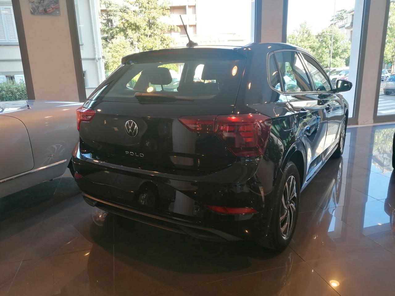 Volkswagen Polo 1.0 TSI Life 5P