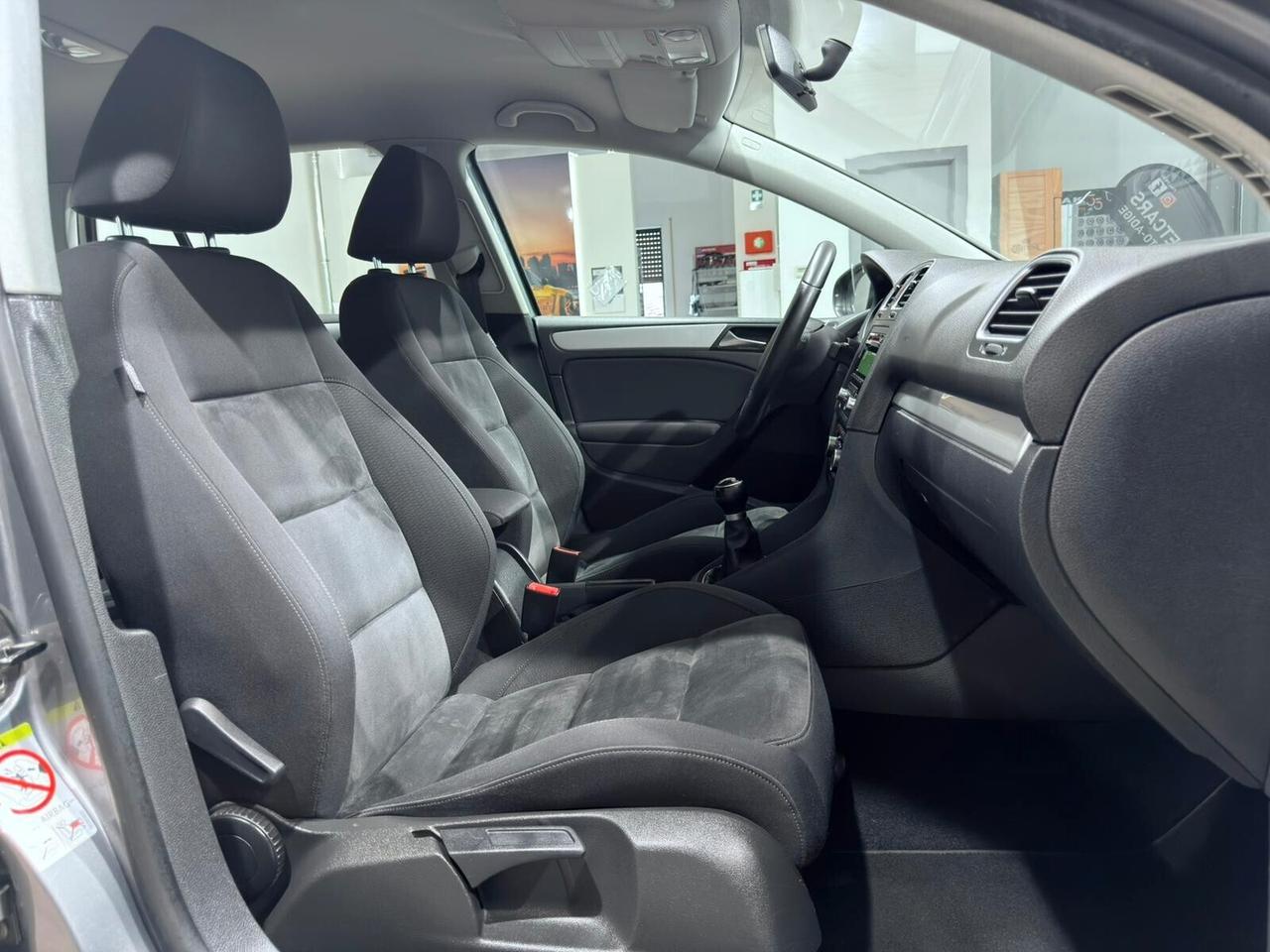 VOLKSWAGEN GOLF 1.6TDI 105CV HIGHLINE 1HANDE