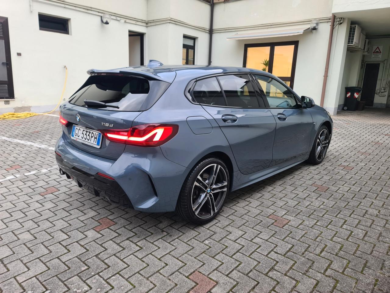 Bmw 116d 5p. Msport Aut. - Unicoprop.