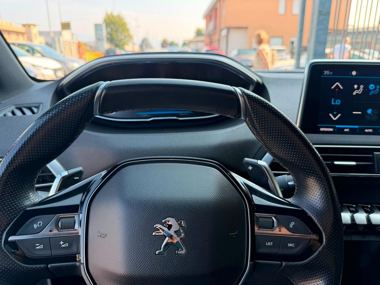 Peugeot 3008 1.2 GT LINE