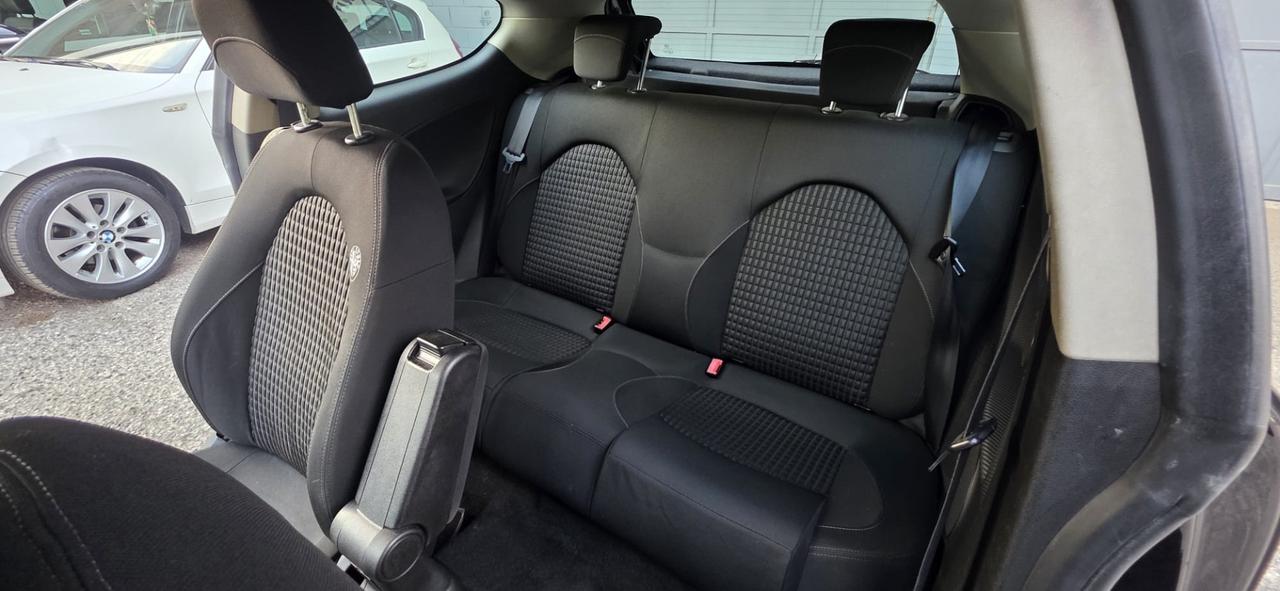 Alfa Romeo MiTo 1.4 105 CV M.air S&S Distinctive Sport Pack