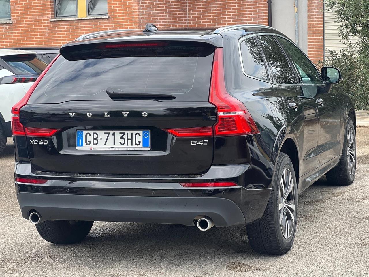 Volvo XC 60 XC60 B4 (d) AWD Geartronic R-design