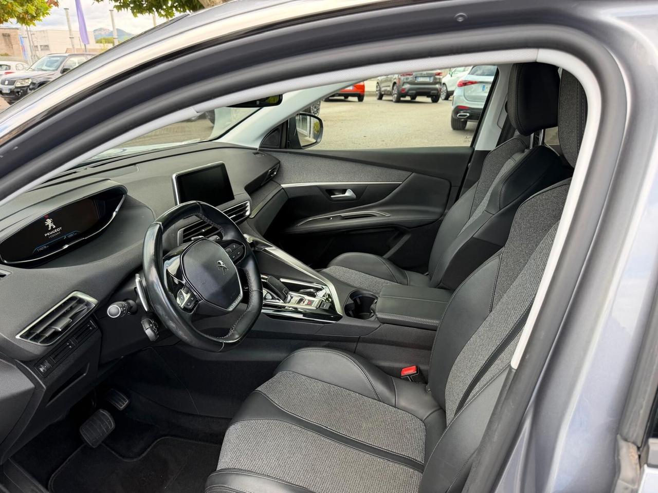 Peugeot 3008 BlueHDi 130 S&S EAT8 Allure