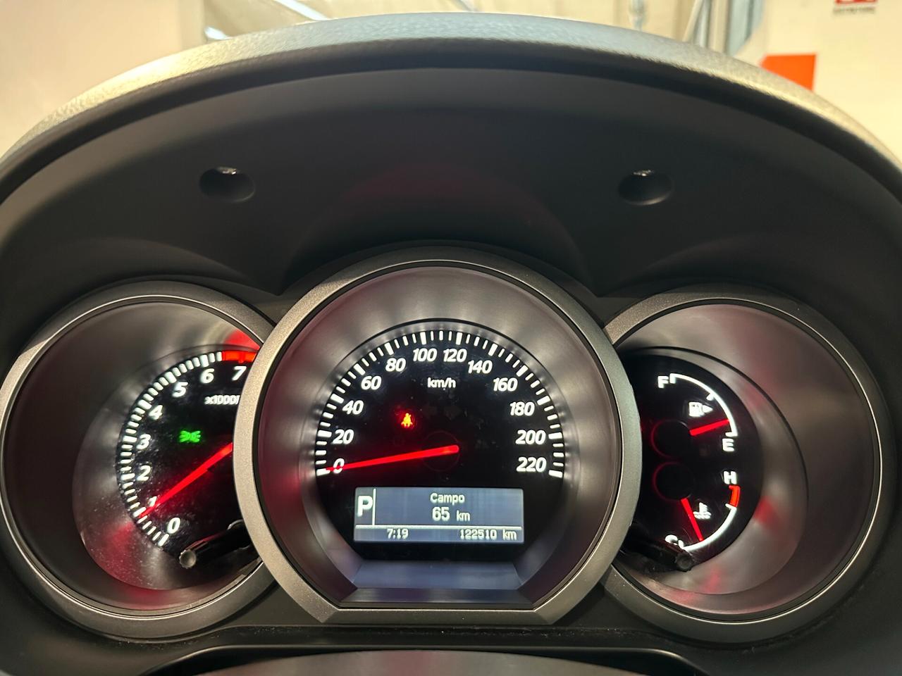 Suzuki Grand Vitara 2.4 5 porte AUTOMATICA - RIDOTTE BLOCCO DIFF.