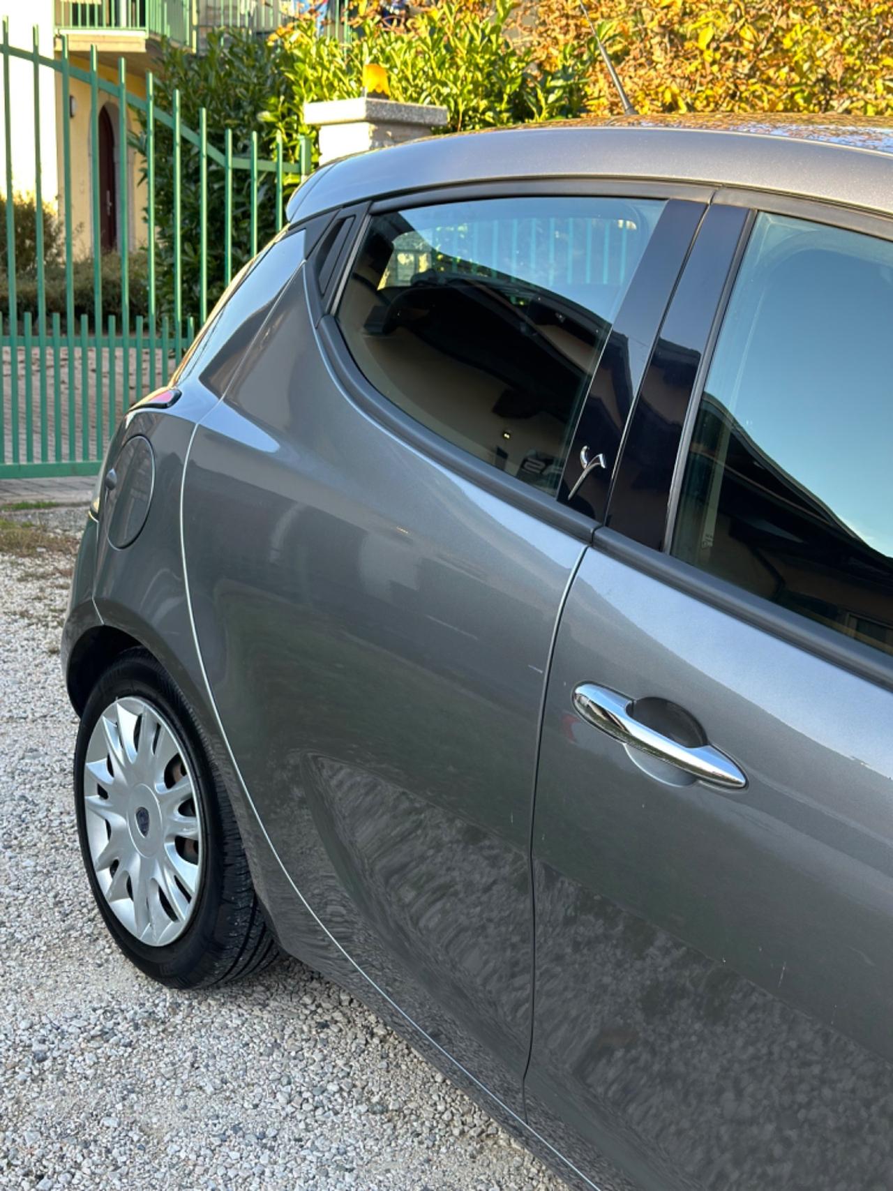 Lancia YPSILON 1.2 69 CV 5P SILVER KMCERT GARANZ UNICOPR