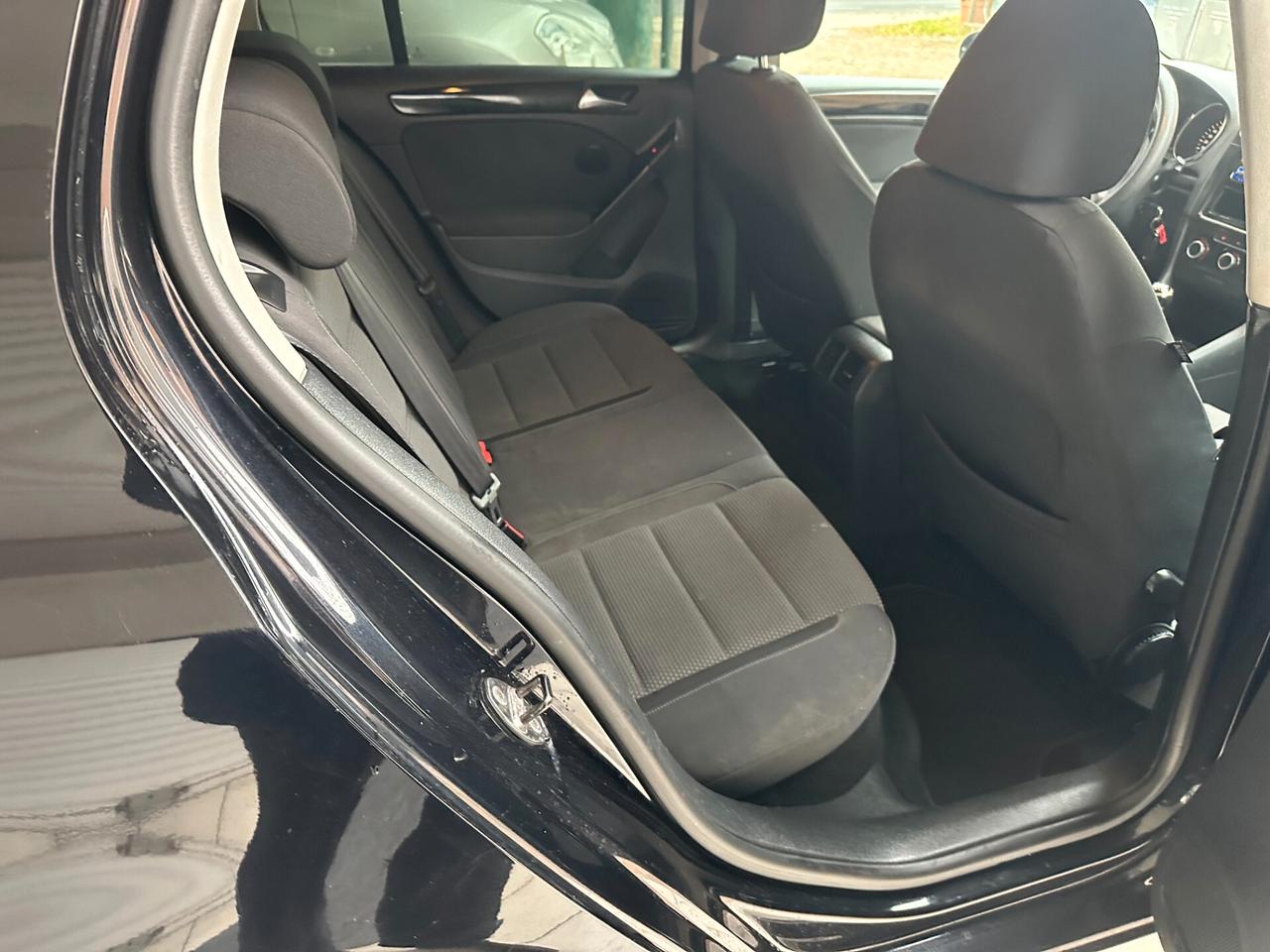 Volkswagen Golf 2.0 TDI 110CV (12 RATE)