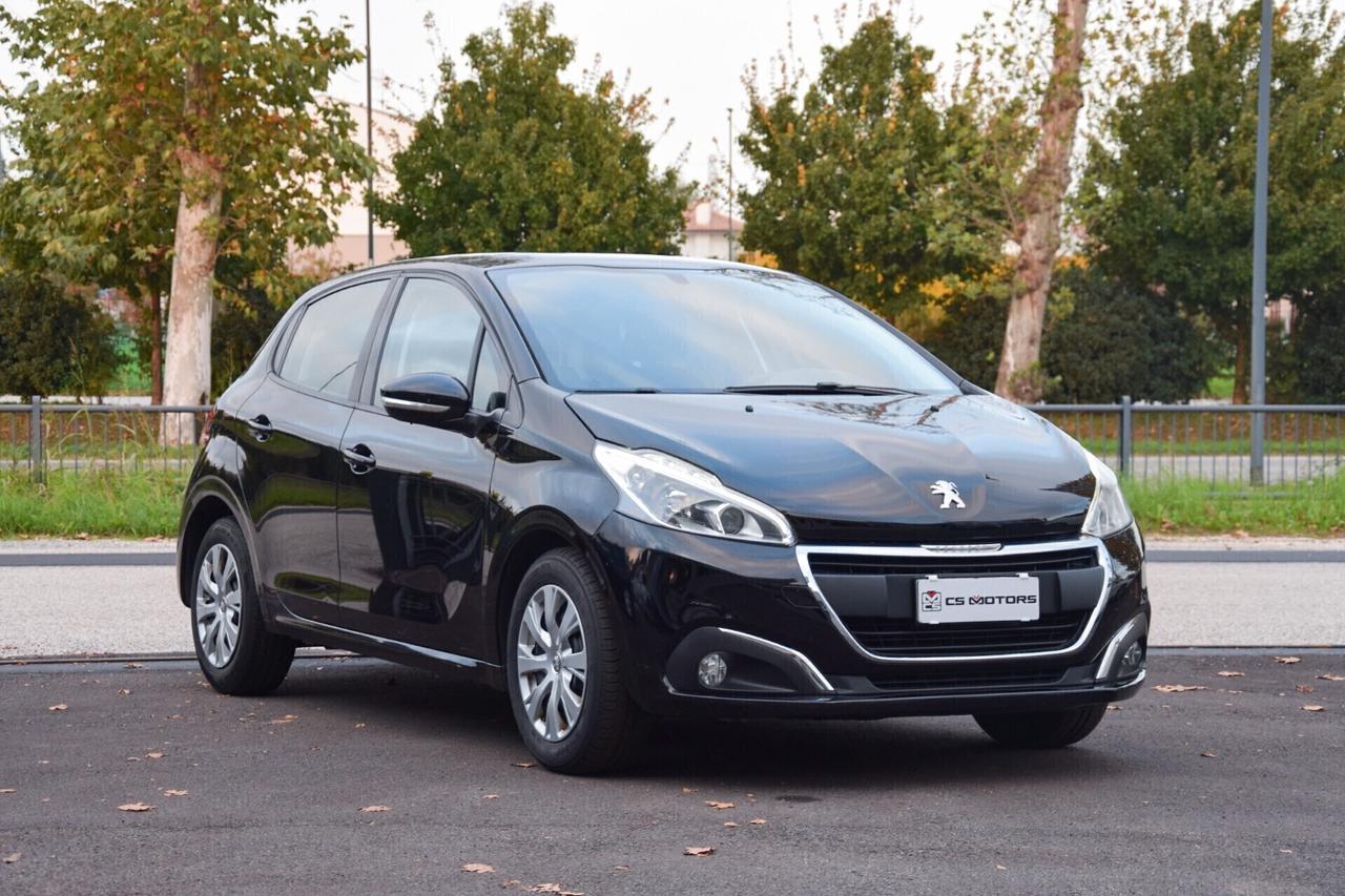 Peugeot 208 benzina 5 porte neopatentati