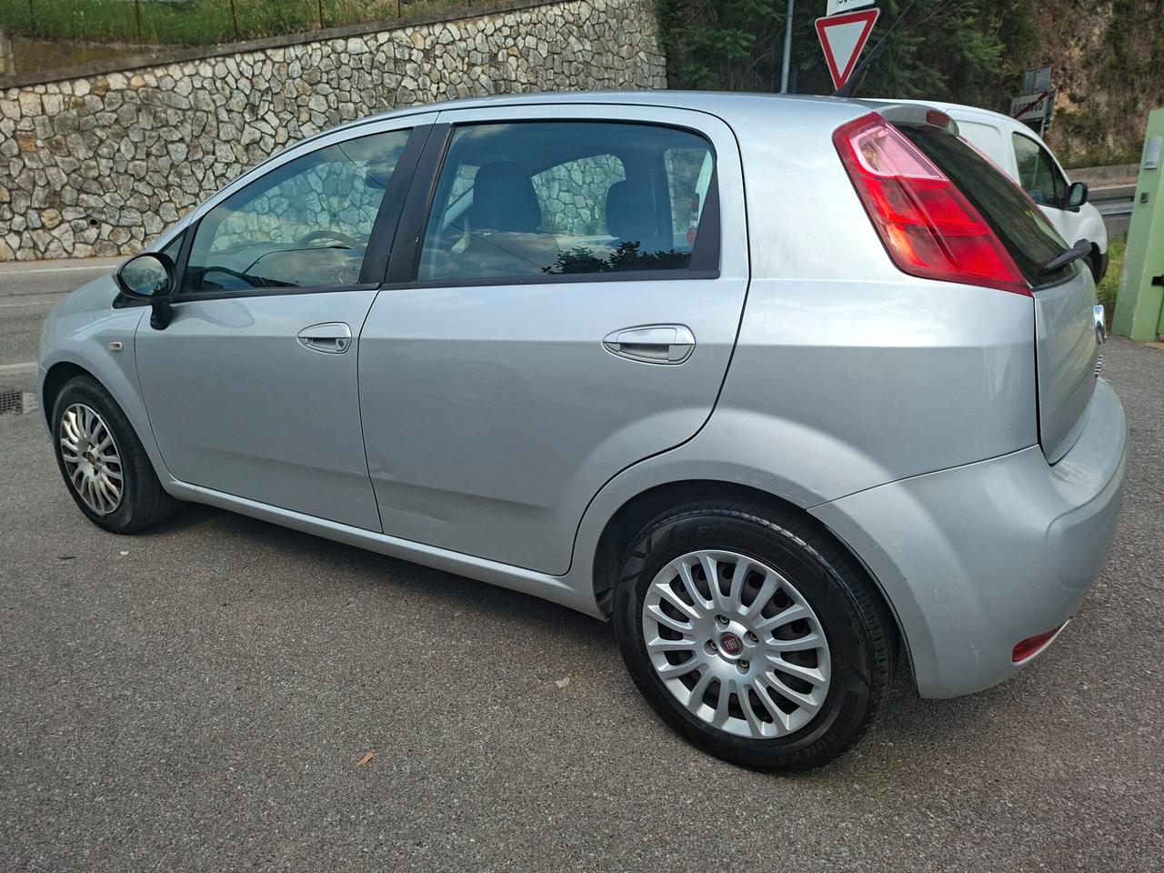 Fiat Punto 5p. 1.2 / DA NEOPATENTATI / CINGHIA FATTA / EURO 6