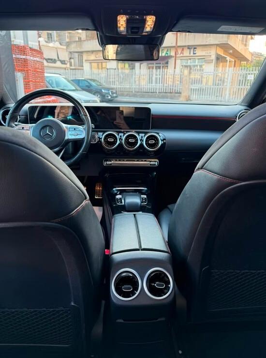 Mercedes-benz A 180 d sedan Automatic Premium