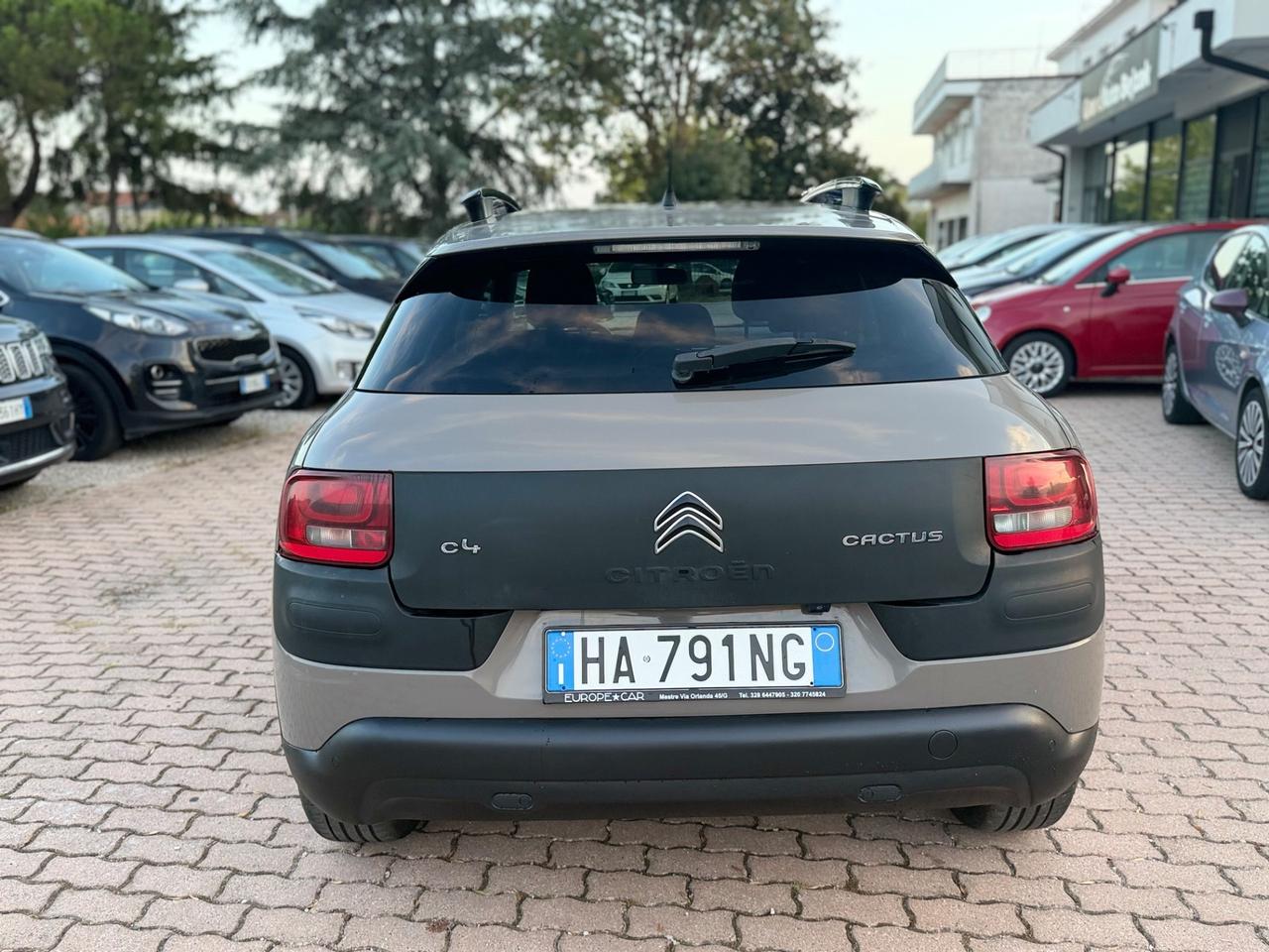 Citroen C4 Cactus PureTech 82 Shine