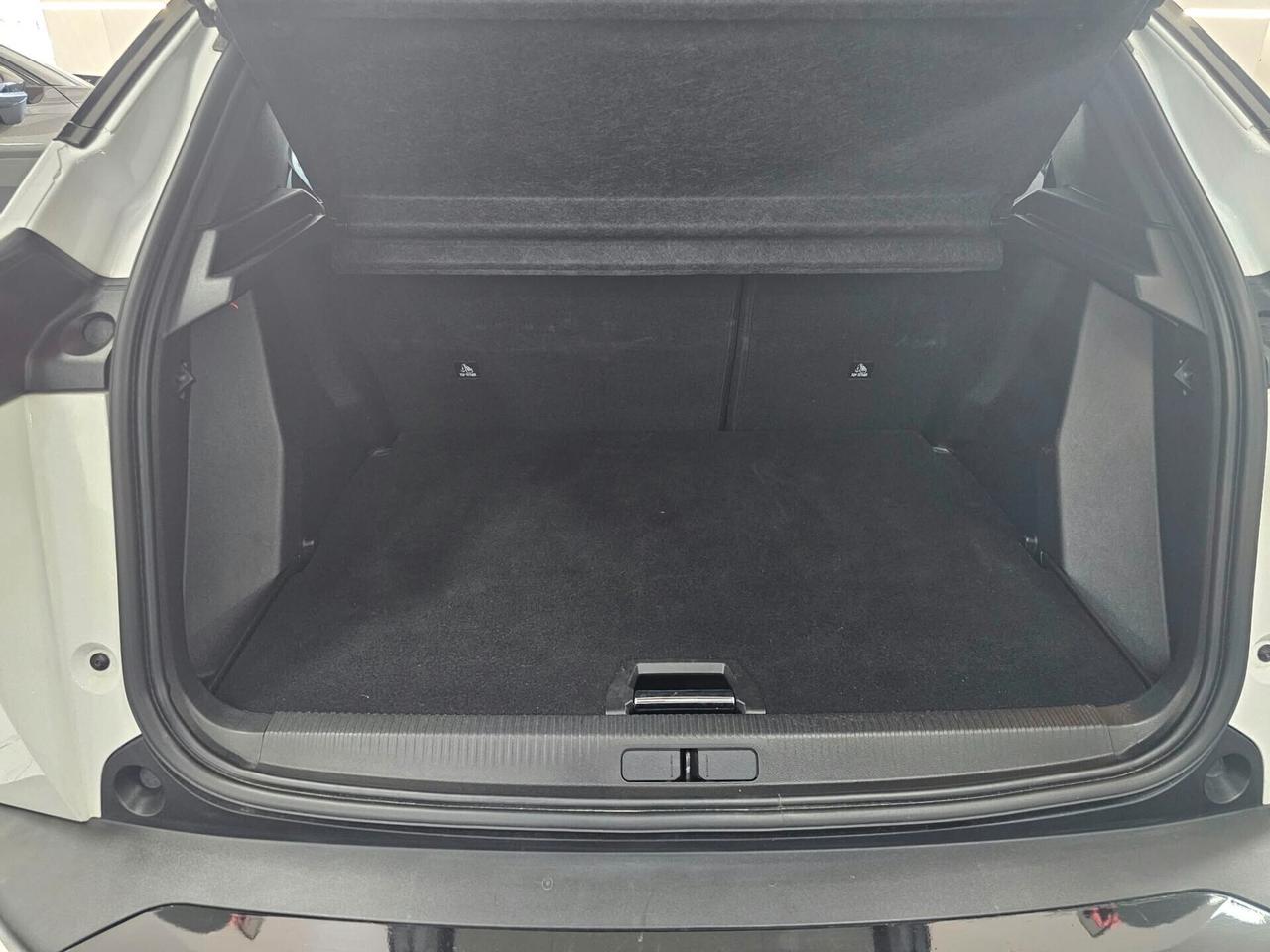 NUOVA PEUGEOT 2008 ALLURE PACK BICOLOR EDITION 1.5 BLUEHDI 131CV EAT8 F1