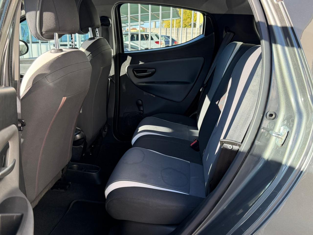 Lancia Ypsilon 0.9 TwinAir 85 CV 5 porte S&S DFN Gold
