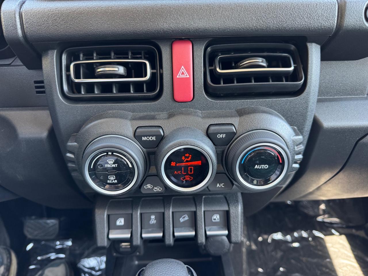 Suzuki Jimny 1.5 automatico 5 porte