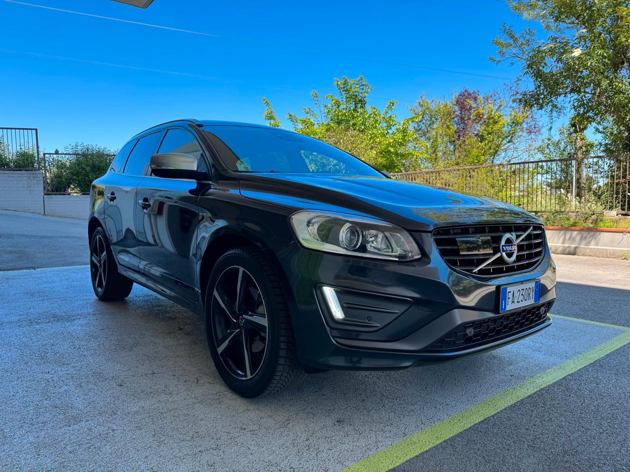 Volvo XC60 2.0 d4 R-design geartronic GARANZIA24ME