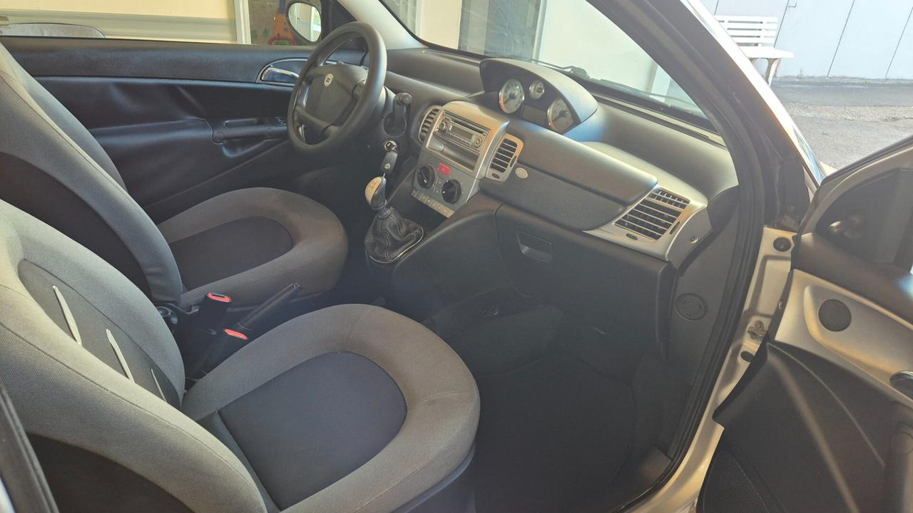 Lancia Ypsilon 1.2 Oro