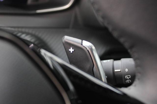 Peugeot 2008 1.2 puretech Allure 130cv automatica con CarPlay