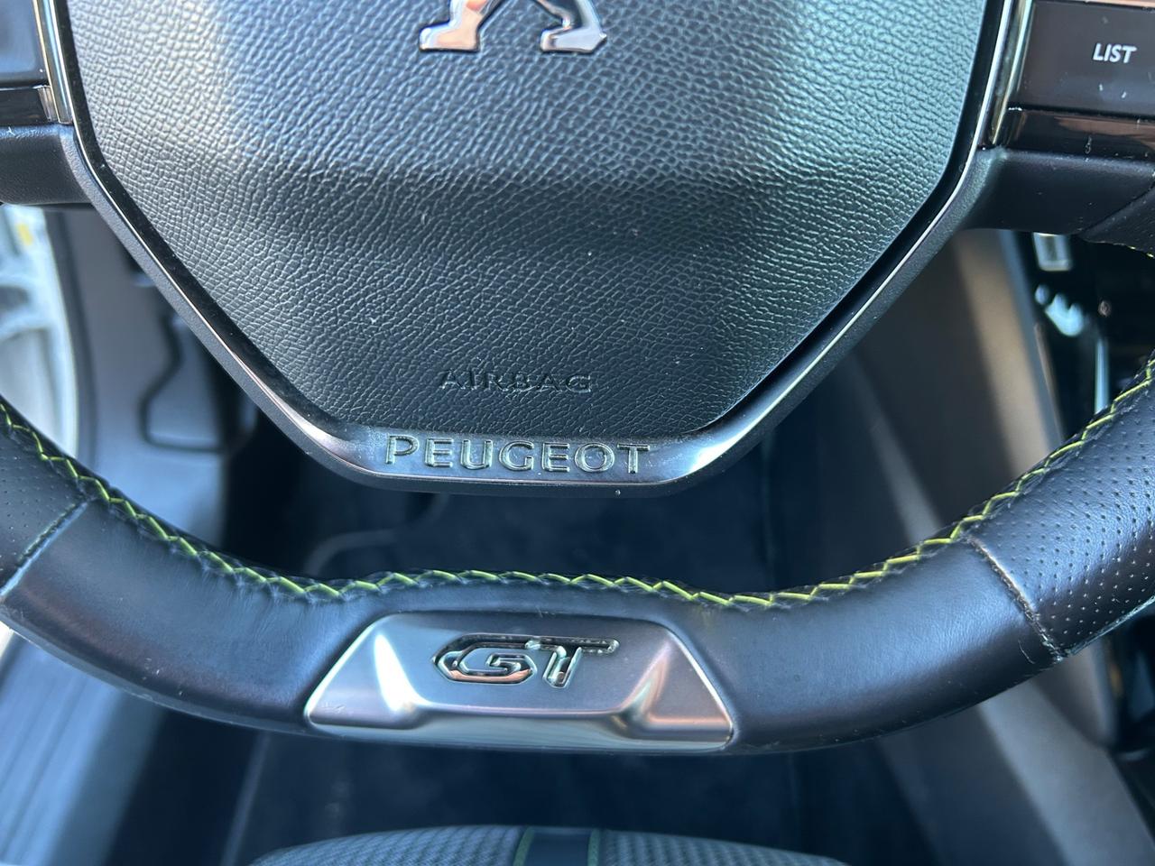 Peugeot 2008 BlueHDi 130 S&S EAT8 GT Pack