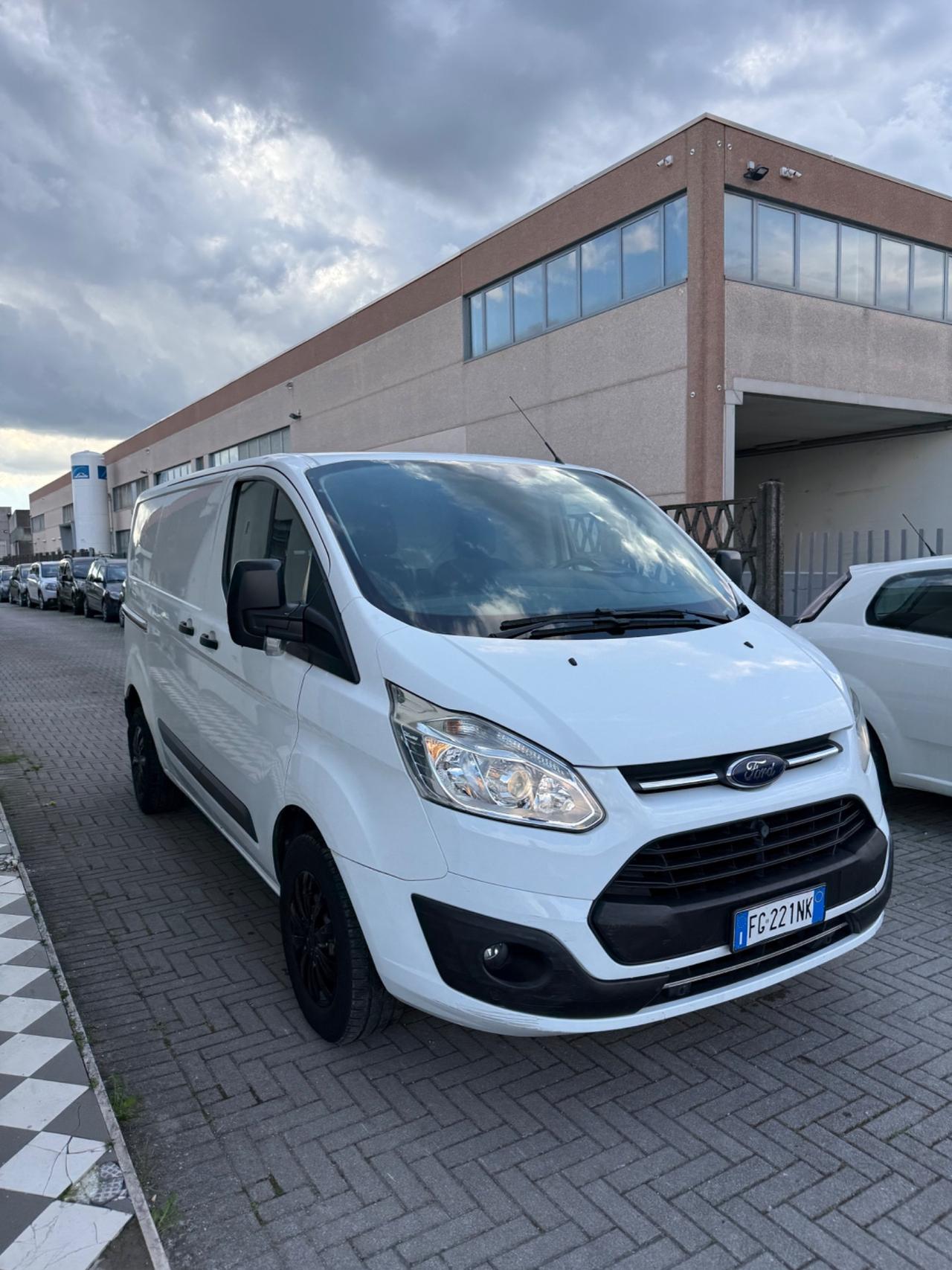 Ford Transit Custom 270 2.0 TDCi 130 PC Furgone Titanium