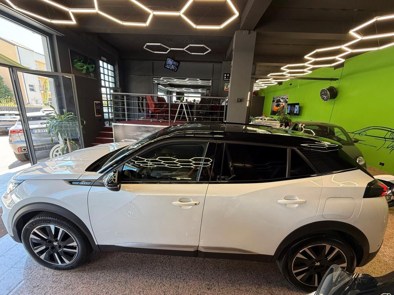 Peugeot 2008 PureTech 155 S&S EAT8 GT