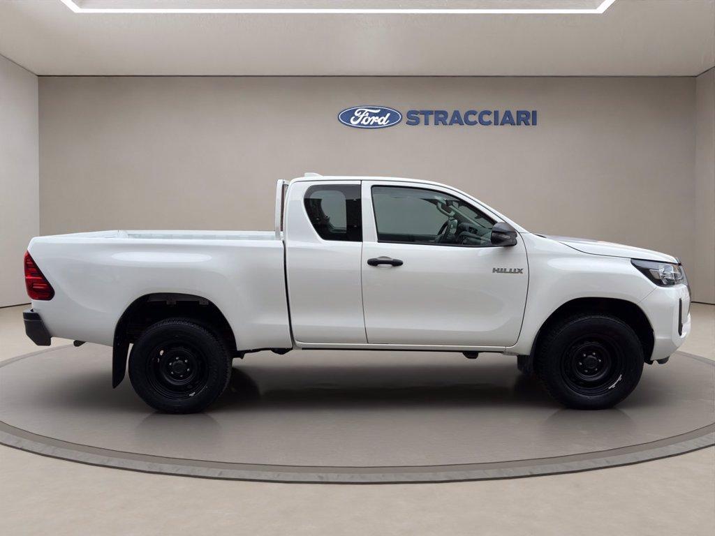 TOYOTA Hilux 2.4 d-4d SC 4x4 Comfort del 2022