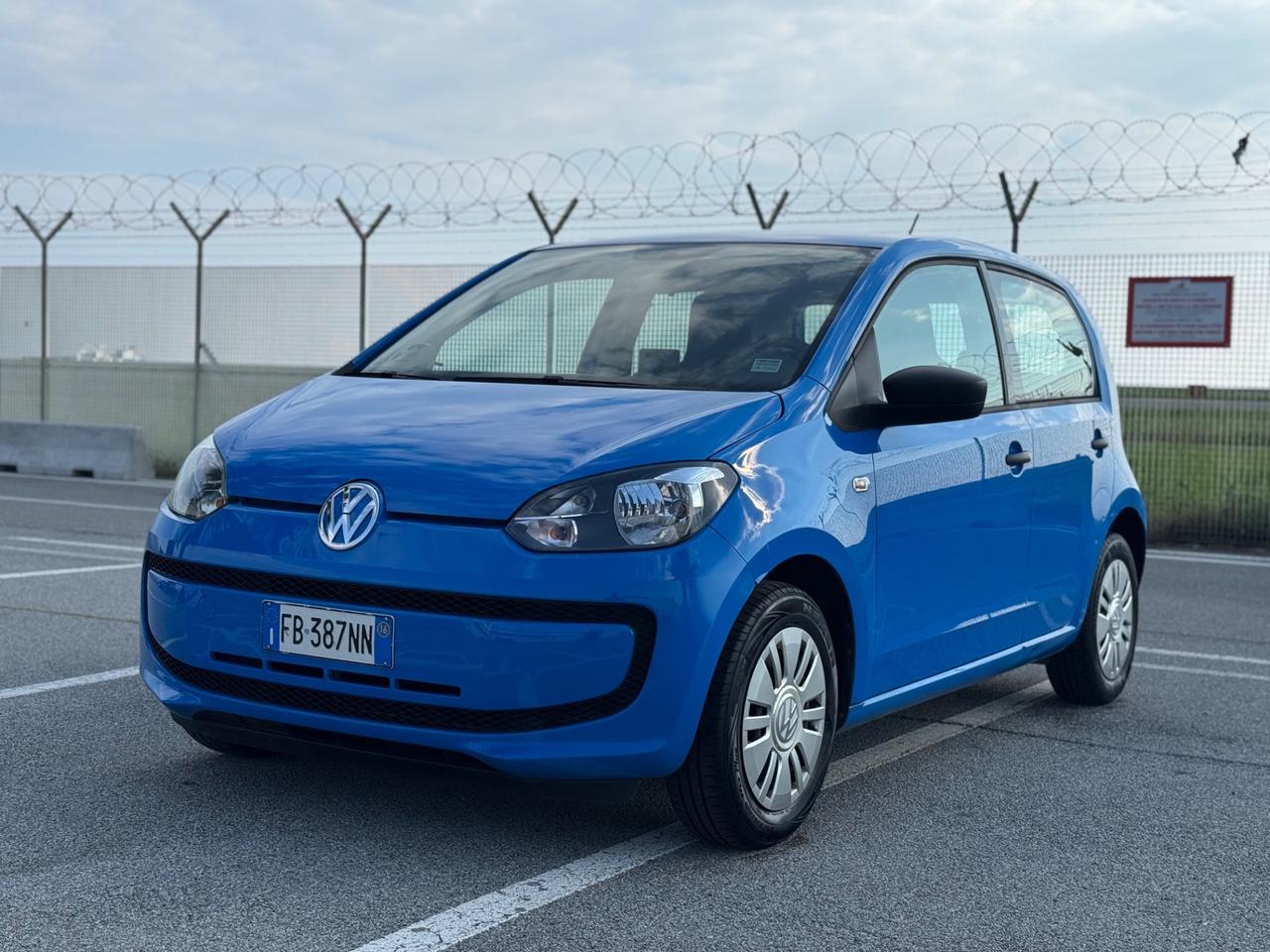 VOLKSWAGEN UP 1.0 BENZINA NEO PATENTATI KM REALI 12 MESI DI GARANZIA