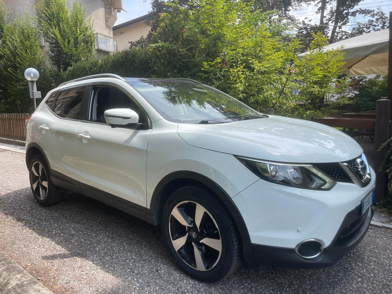 NISSAN QASHQAI 4WD 1.6 DCI TEKNA - GANCIO TRAINO