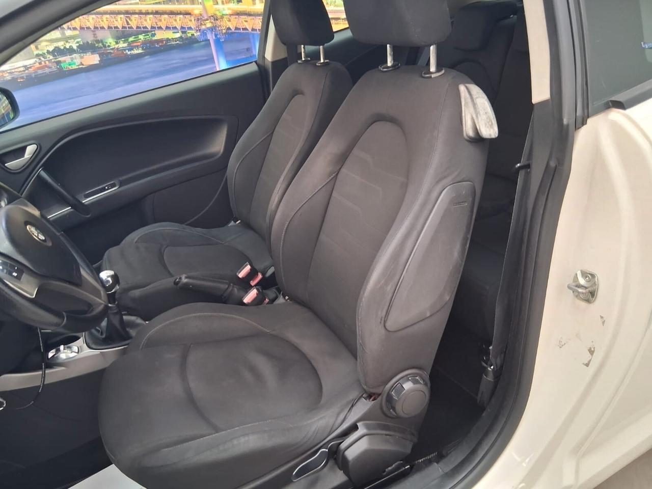Alfa Romeo MiTo 1.3 JTDm-2 95 CV