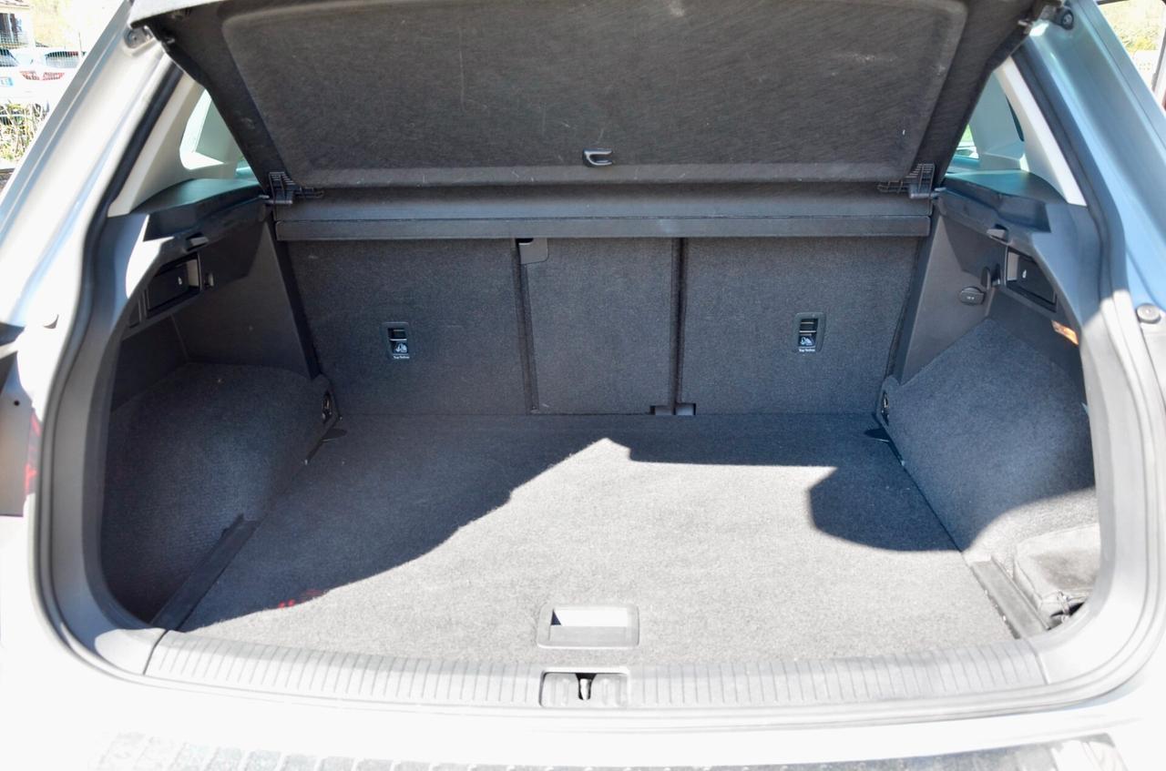 VOLKSWAGEN TIGUAN 2.0 TDI ADVANCED R-LINE 150cv DSG, UFF ITALIANA, EURO 6D, FARI LED, APPLE ANDROID, PERMUTE