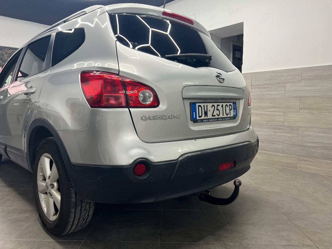 Nissan Qashqai+2 2.0 16V 4WD Tekna